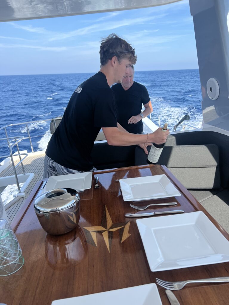 Yacht yard and refit support